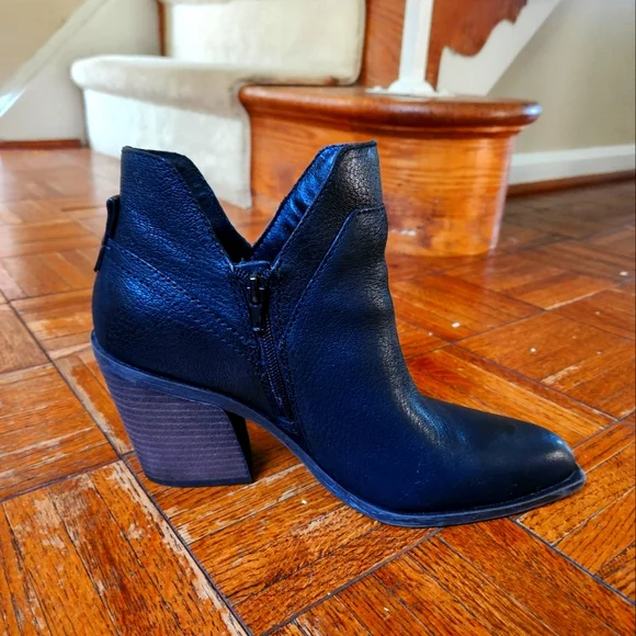 Crown Vintage Women’s Black Leather Ankle Booties Zip Block Heel Size 10M - Picture 10 of 13